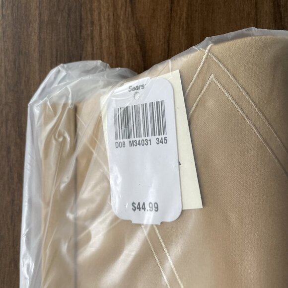 Chic Gold Evening Clutch / Purse / Bag – Perfect for Prom & Formal Events - Picture 6 of 6